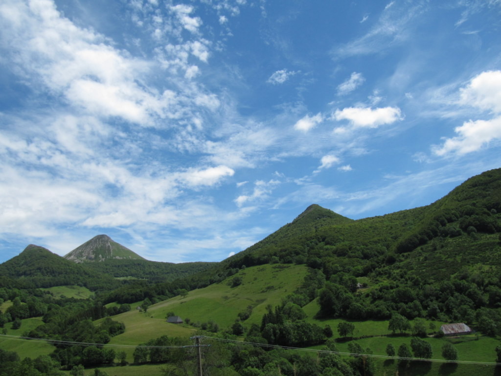 en allant vers le Puy Mary