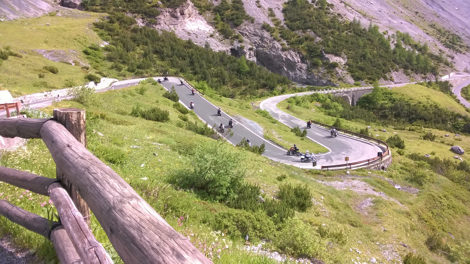 il y a de la moto  ;-))