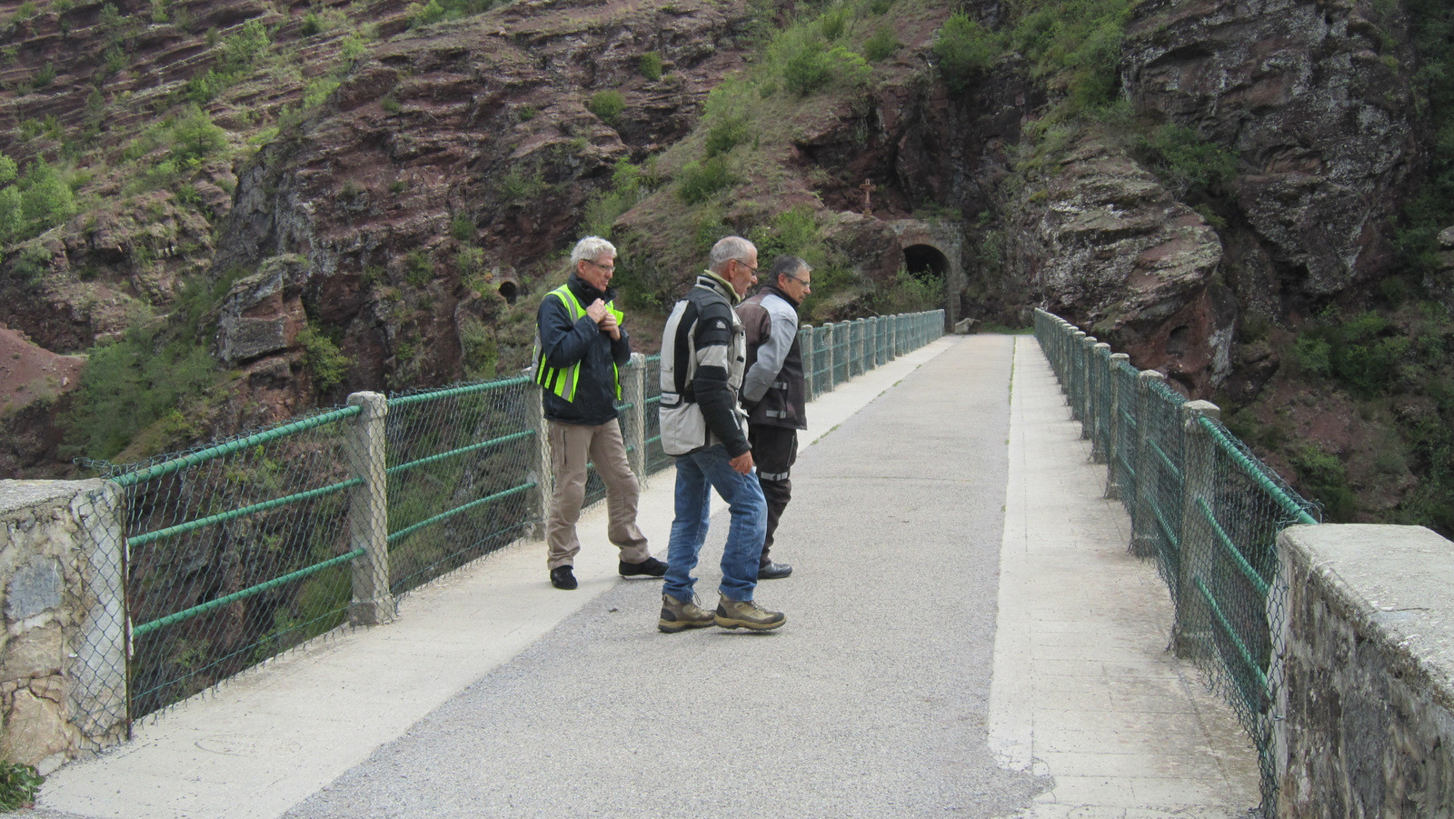 sur le pont et ...