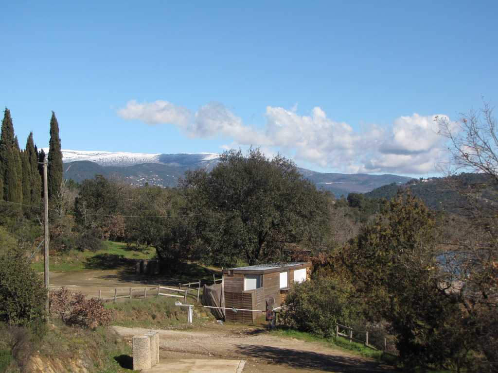 vue du lac de St Cassien