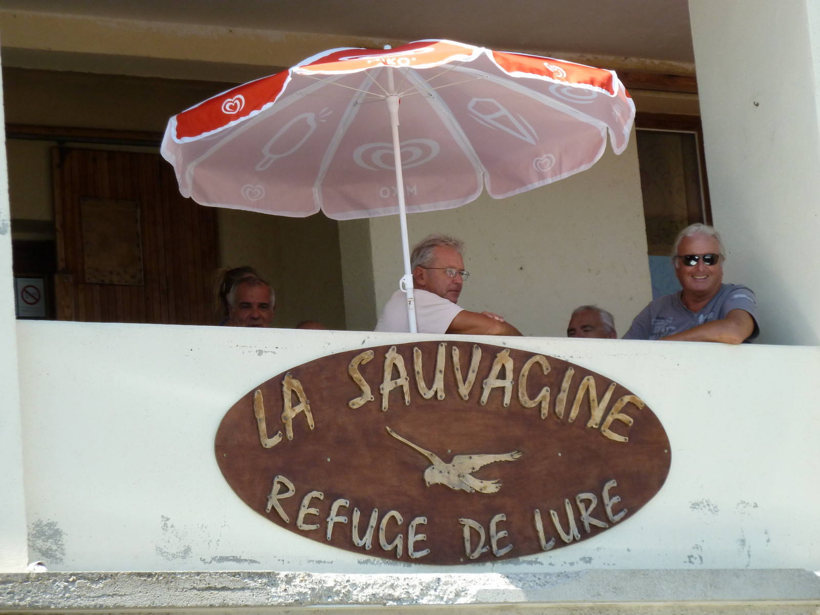 arrêt café au refuge de Lure