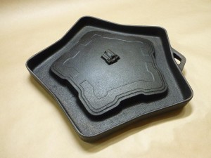 休日限定 蟻の火ふき（五稜郭の形のジンギスカン鍋） ウエノヤマ技巧 - 調理器具
