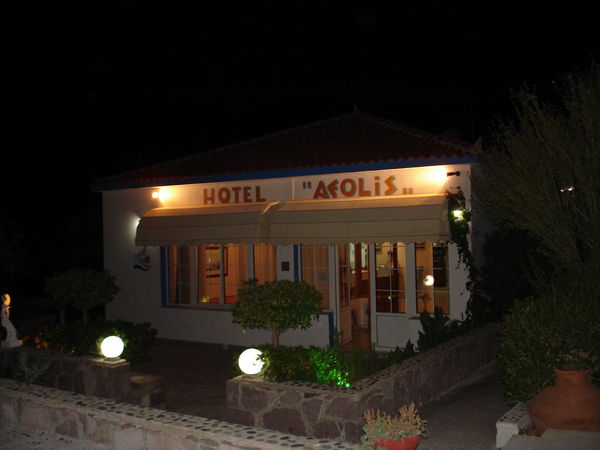 unser Hotel Aeolis in Molivos bei Nacht