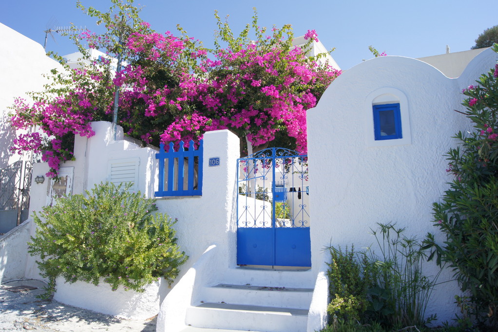 Die Farben von Santorini   > weiss-blau<