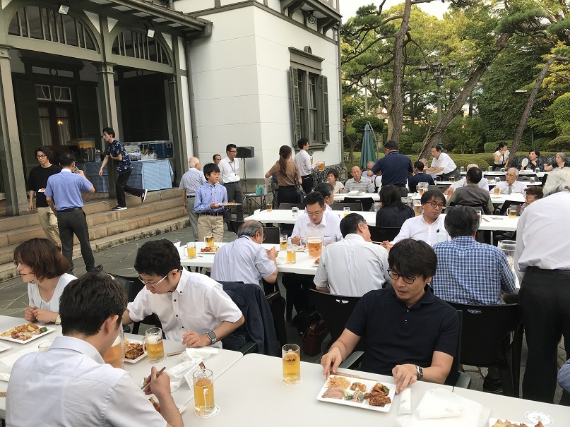 懇親会