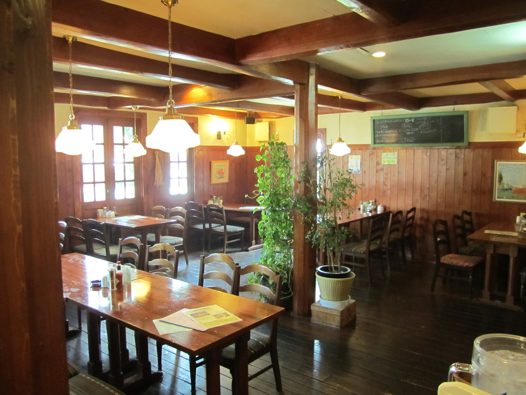 石窯焼きピッツァと洋食の店 フォンテンブロー