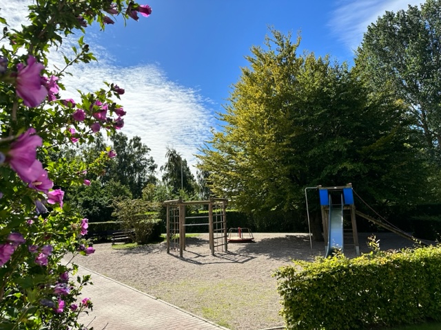 Spielplatz auf dem Schulgelände