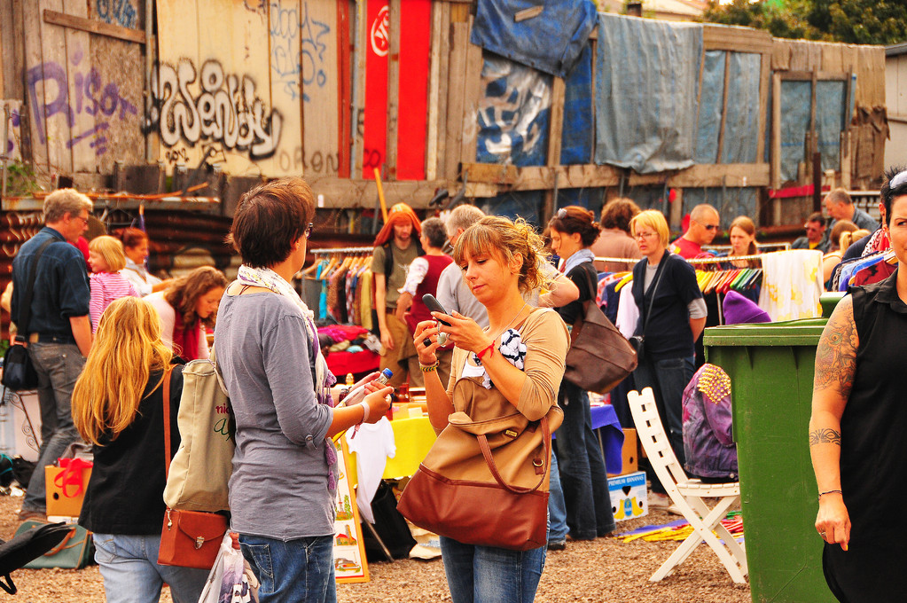 Sunday ritual (flea market Bernauer street)