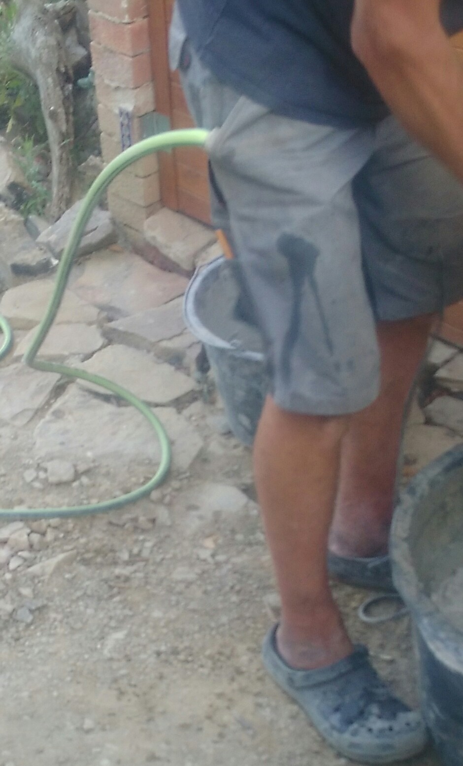 ...die "Wasserpistole" für den feuerfesten Mörtel...