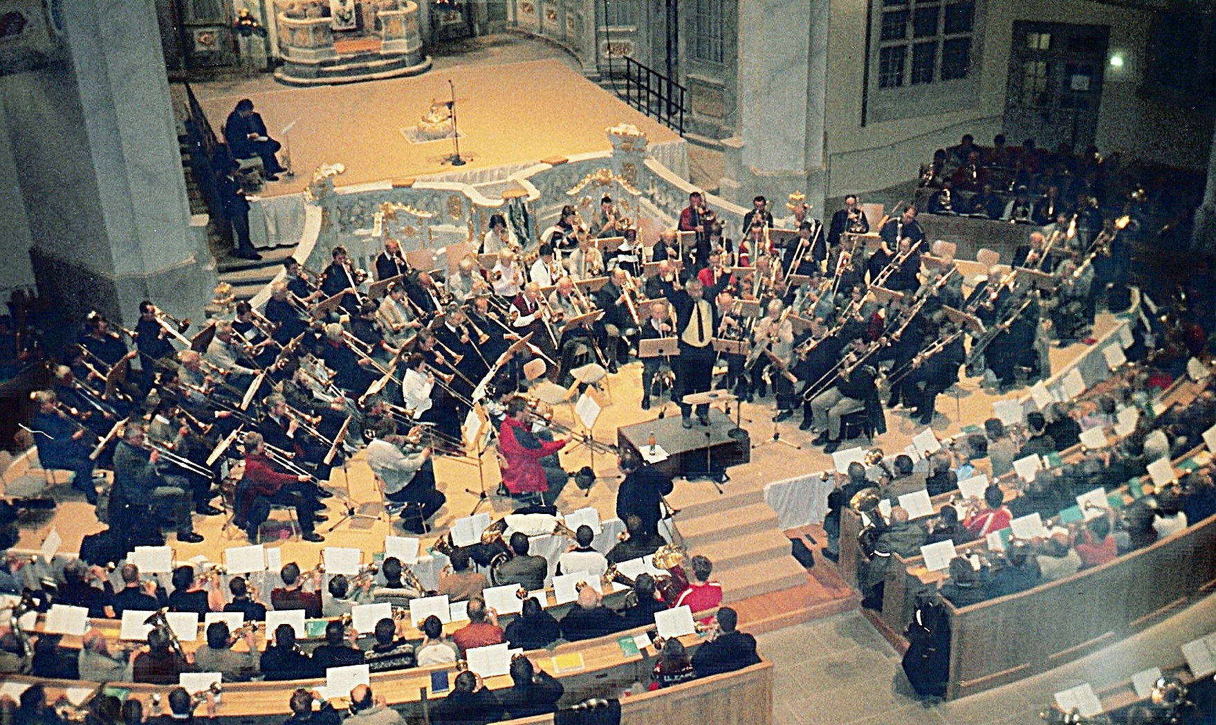 2005: Mitwirkung am 19. November bei der Wiedereinweihung der Dresdner Frauenkirche 