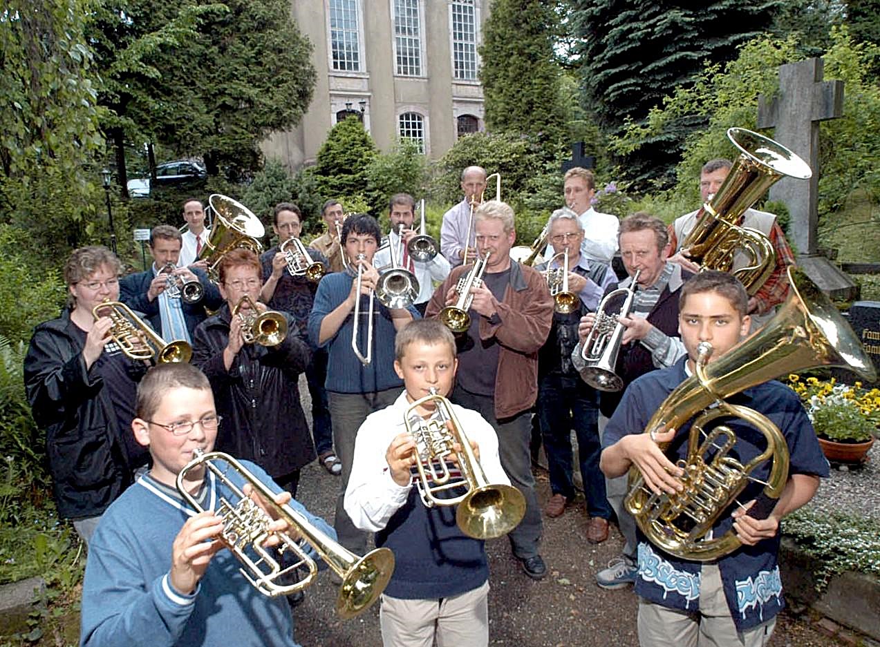 2003: 90-jähriges Chorjubiläum - eine Zerreißprobe für den Posaunenchor, großer Auftritt und Ende der Chorleitungsfunktion von Herfried Werner