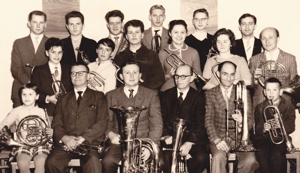 1963: 50-jähriges Chorjubiläum - mitten in der Wiederaufbau-Phase der Kirche (bis zur Wiedereinweihung sollte es noch weitere 3 Jahre dauern )