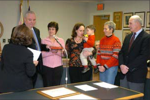 Bruce sworn into office in 2006