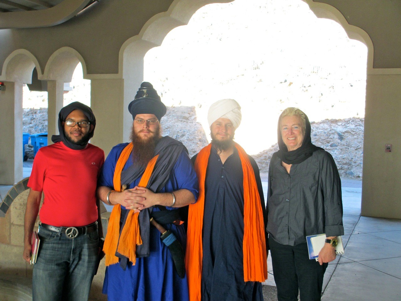 Damon & Dr K meet with Sikhs at temple