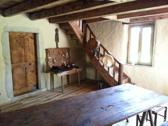 Pièce de vie après rénovation de l'ancienne ferme/école d'alpage / Plateau de Retord / Ain