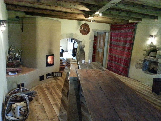 Pièce de vie après rénovation de l'ancienne ferme/école d'alpage / Plateau de Retord / Ain