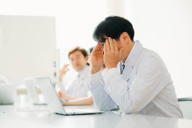 オフィス環境によるストレスの原因と改善例