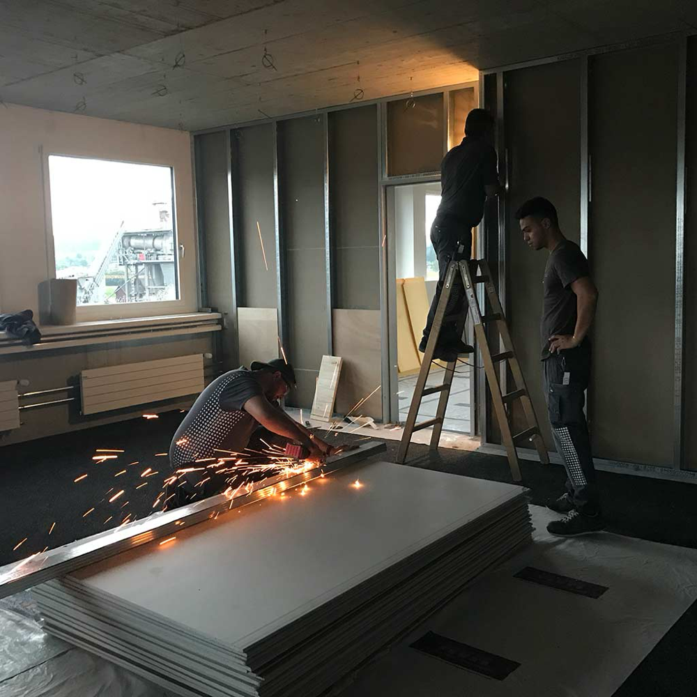 INNENAUSBAU FÜR GROSSE & KLEINE AUFTRÄGE