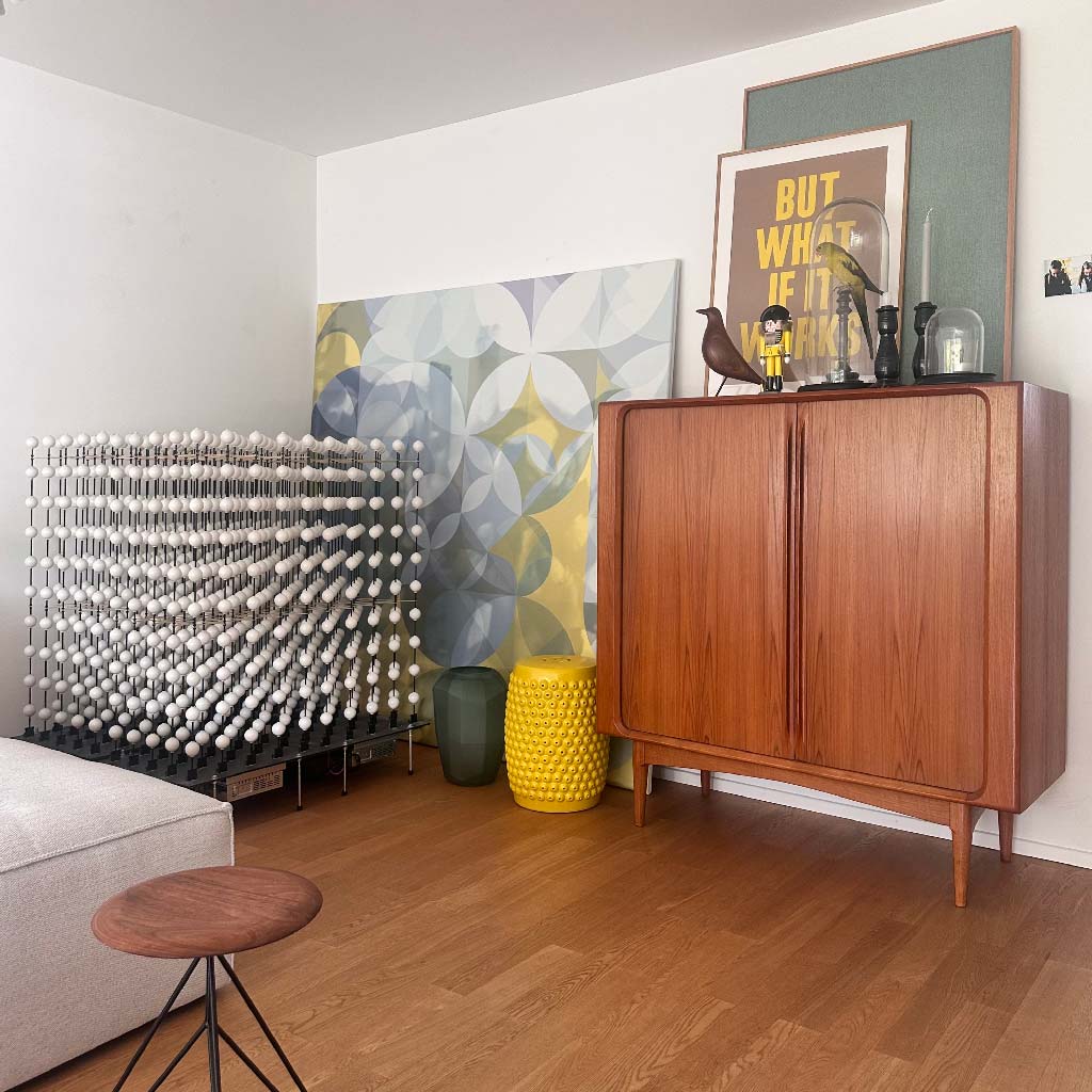 Homestyling und homestaging mit Kunst, Dekoration und Requisiten. Privates Beispiel, Preise auf Anfrage