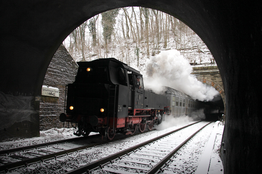 Die kurzen Lücke zwischen dem Haller Tunnel und dem Gottwollshauser Tunnel.  Zu diesem Zeitpunkt  . . .