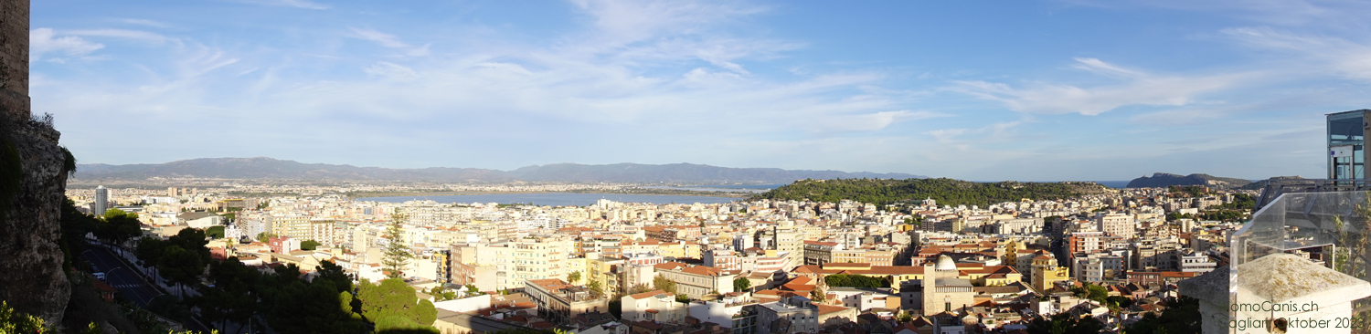 Von hier öffnet sich der Blick auf Cagliari im Osten