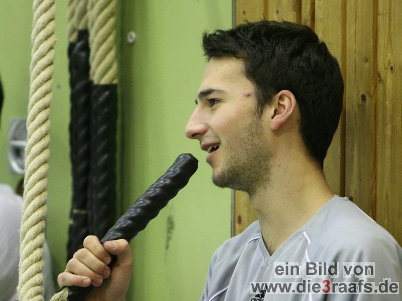 Dusan. :-) oder auch genannt, die Wildecker Herzbuben?! *Herzilein* ;-)