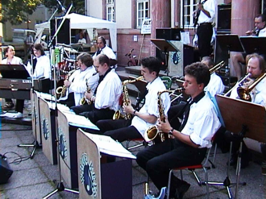Südstadtfest in Marburg am 5.8.2000; die Big-Band