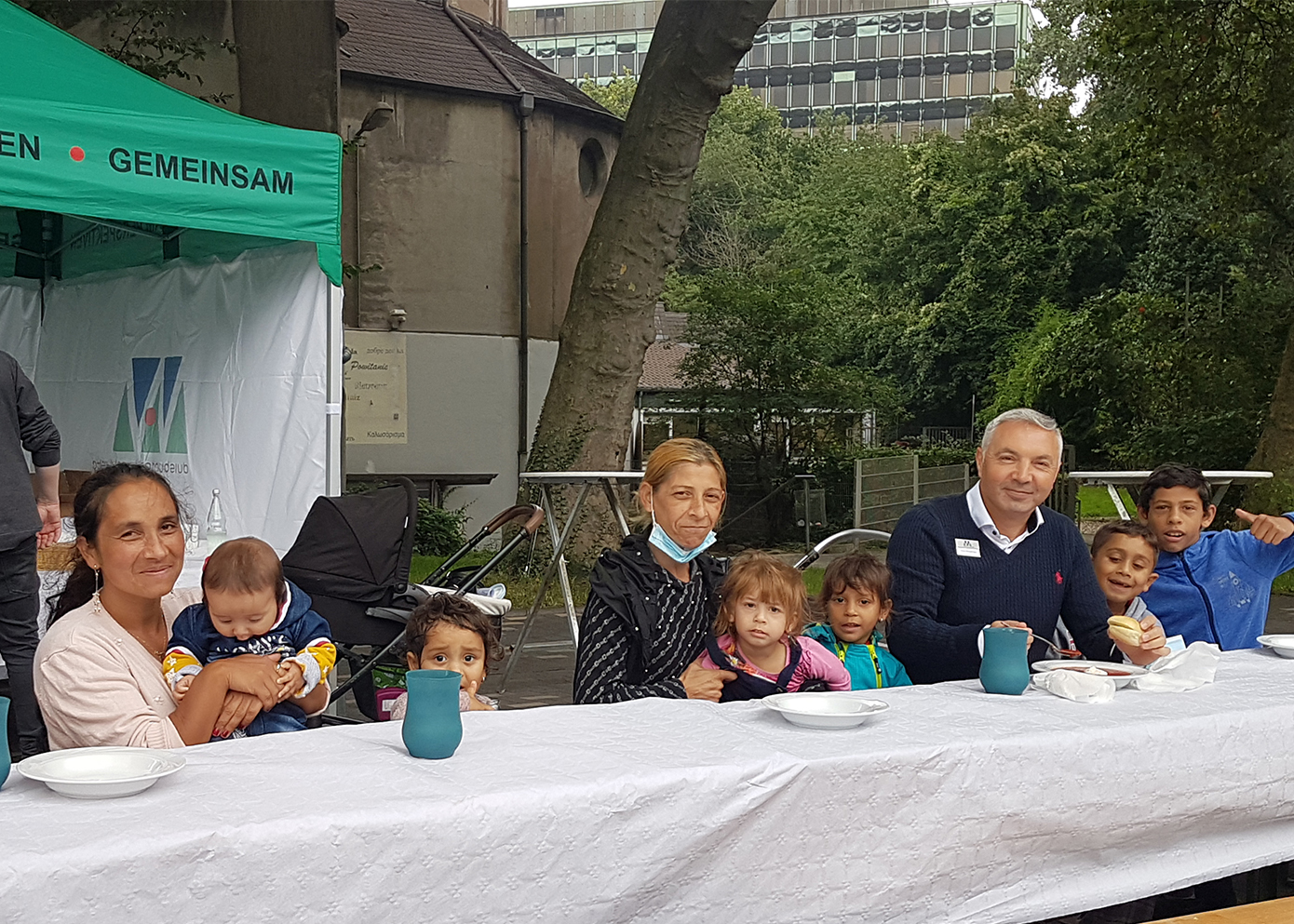 Duisburger Werkkiste feiert Challenge-Sieg mit Suppe im Stadtteil