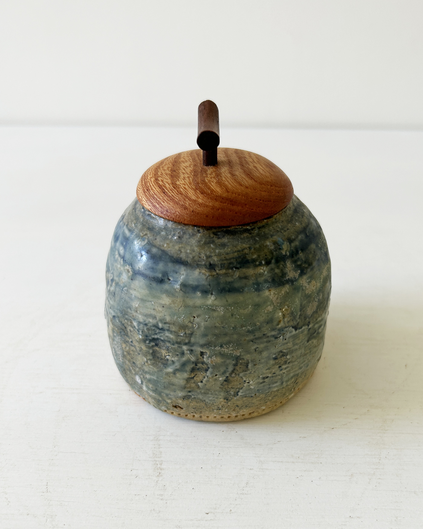 丸壺・青／FUTAMONO-YA　陶と木のコラボレーションブランド