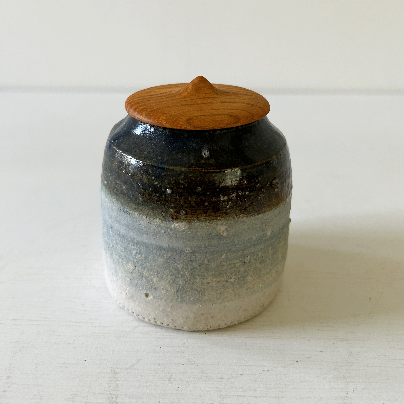 小壺・紺茶青／FUTAMONO-YA　陶と木のコラボレーションブランド