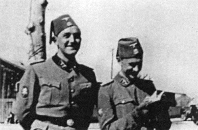 Flack oficiri/časnici u Bosni. Schmee (desno) i Sackl