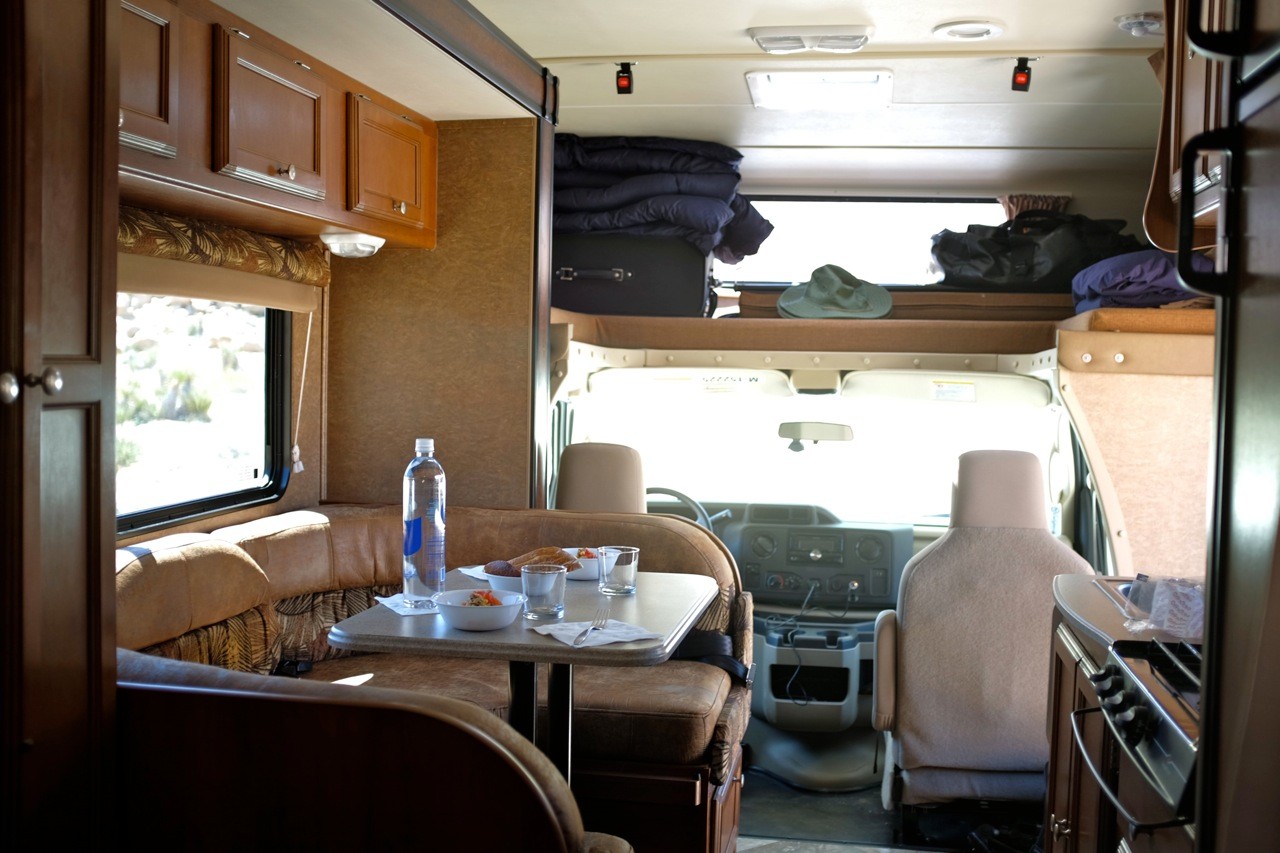 Innenausstattung Wohnmobil Road Bear Class 22-24