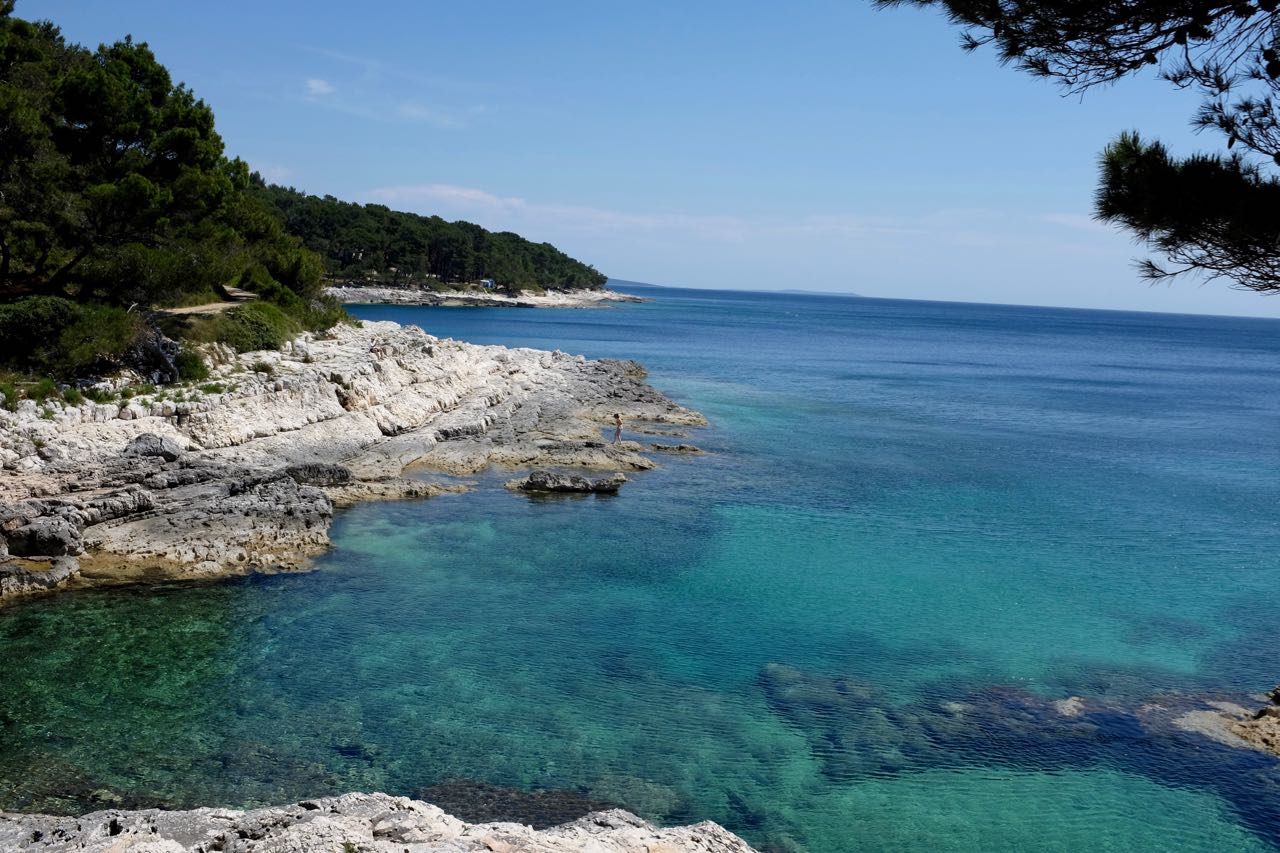 Losinj Lungomare mit vielen Badebuchten