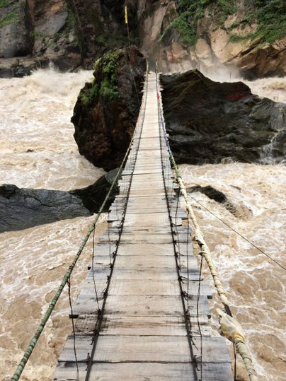 Hängebrücke zum Tiger Jumping Rock