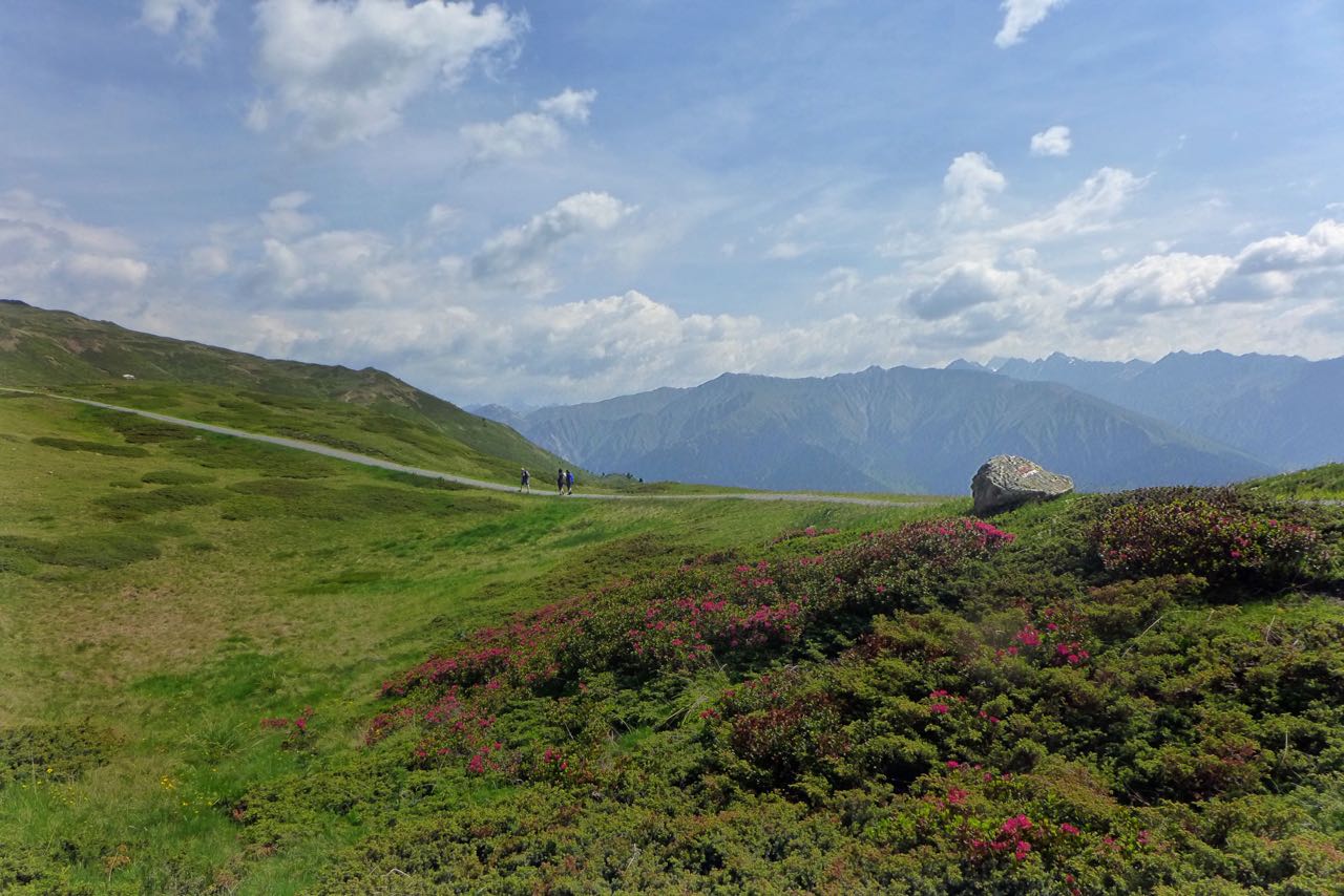 Auf zum Watles. Einfache Wanderung mit viel Panorama