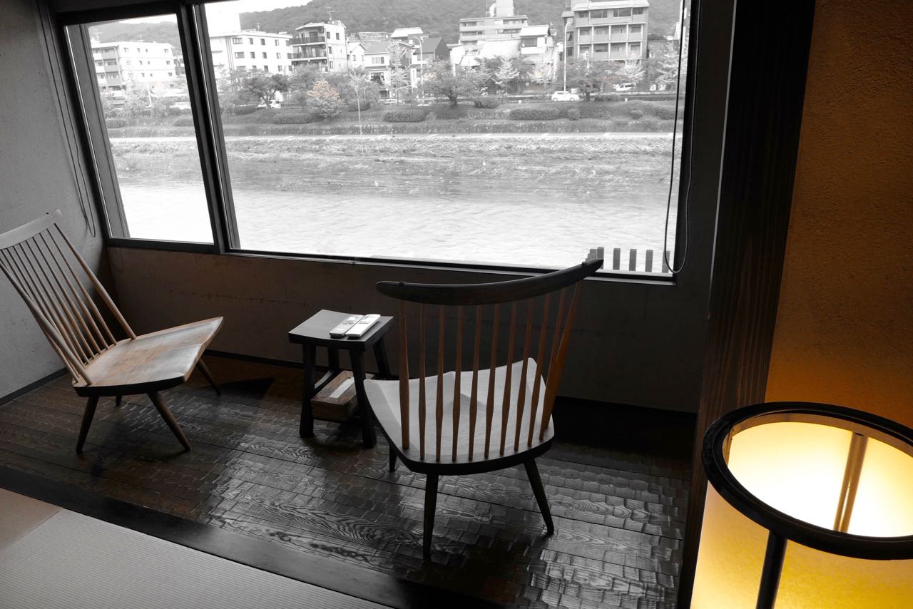 Schlafzimmer mit Flussblick – Iori Machiya Stay Kyoto