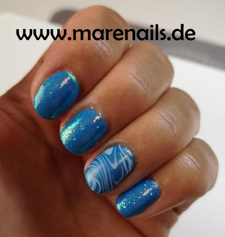 Digi Teal mit Nail Shadow, Stamping und Capri Iridescent Glitter