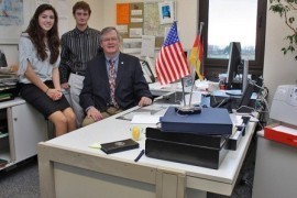 Loudouns Schulinspektor Hatrick trifft SPEP-Gastschüler aus Loudoun County im MTK (Bild: MTK)