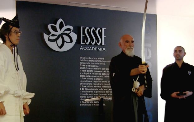 Il Legame Sacro: Lo Specchio dell'Anima Gassan e maharishi sathyananda