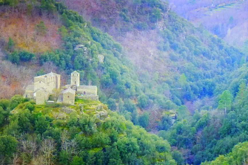 Visiter les sites médiévaux - Chateau Saint Pierre à St Germain de Calberte