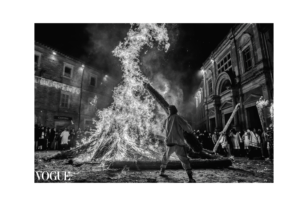 Vlurd ~ Carnevale Storico di Offida • PhotoVOGUE by VOGUE