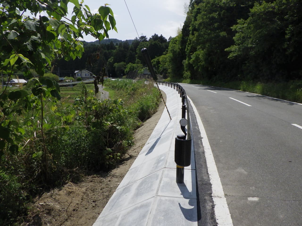 第22-41371-0133号 道路橋りょう維持(維補)工事(防護柵)