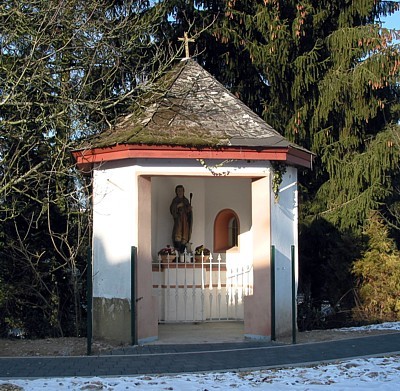 Das Pluwiger Kapellchen vor der Renovierung im Frühjahr 2013.