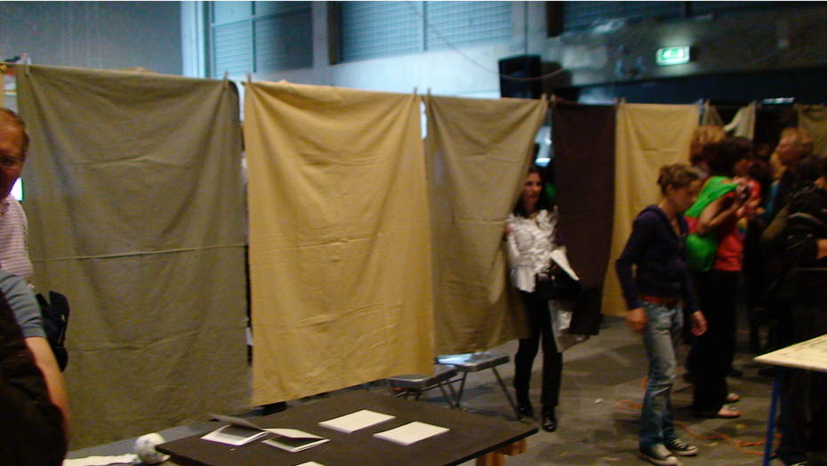Hanging up the Laundry/The Wall Israel SOUND/PERFORMANCE  Gerrit Rietveld Academie Amsterdam /2008
