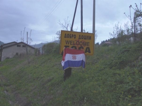 Na ulazu u Foču, travanj 2010. Hrvatska šahovnica opet u Foči !