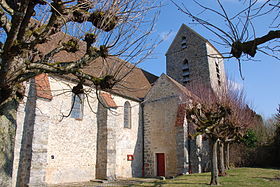 L'église de Recloses date de quelle période ?