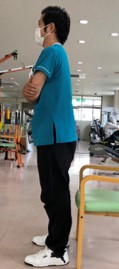 ゆっくりと3.2.1の順で座ります