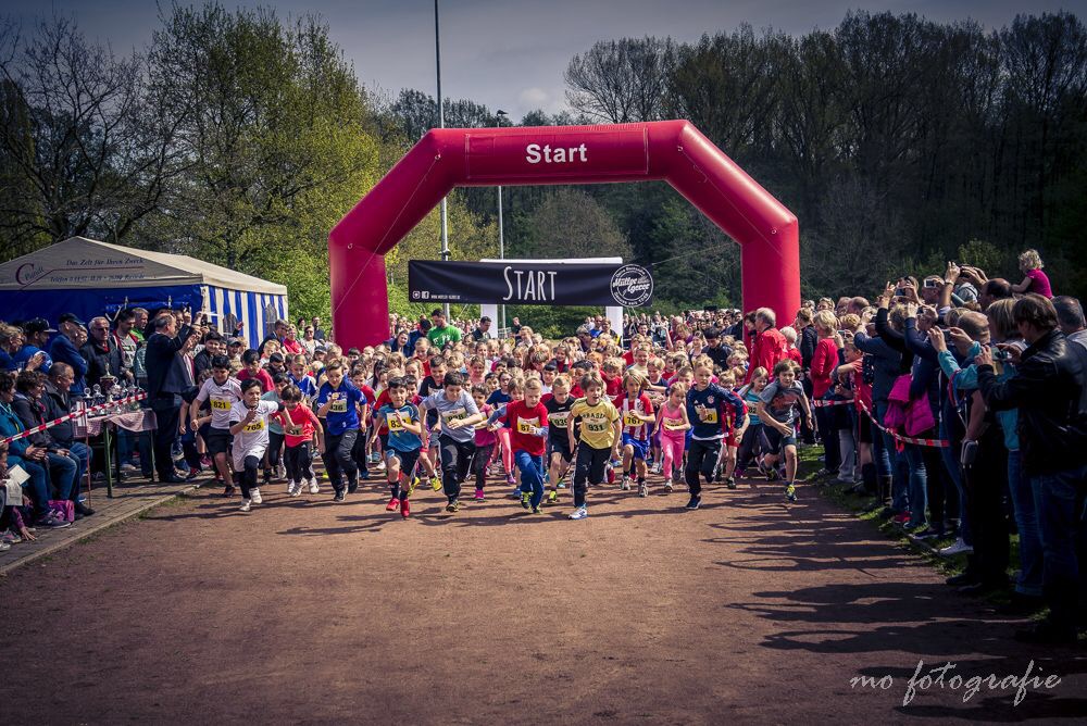 Start des 800 m Kinderlaufs