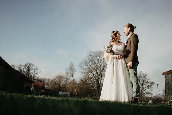Hochzeitskleid aus Baumwolle mit Spitze und Ärmeln "Sonnentochter"