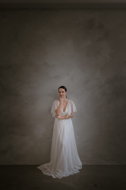 Minimalistische Eleganz: Brautkleid ORIANA - pur, romantisch, modern - ECO LOVE BRIDAL by elementar